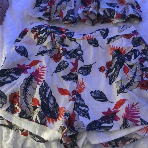 Two piece set - Picture 2 of 4